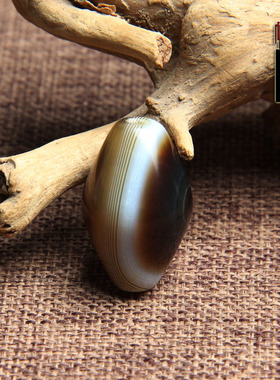 天然缠丝玛瑙天珠桶珠吊坠