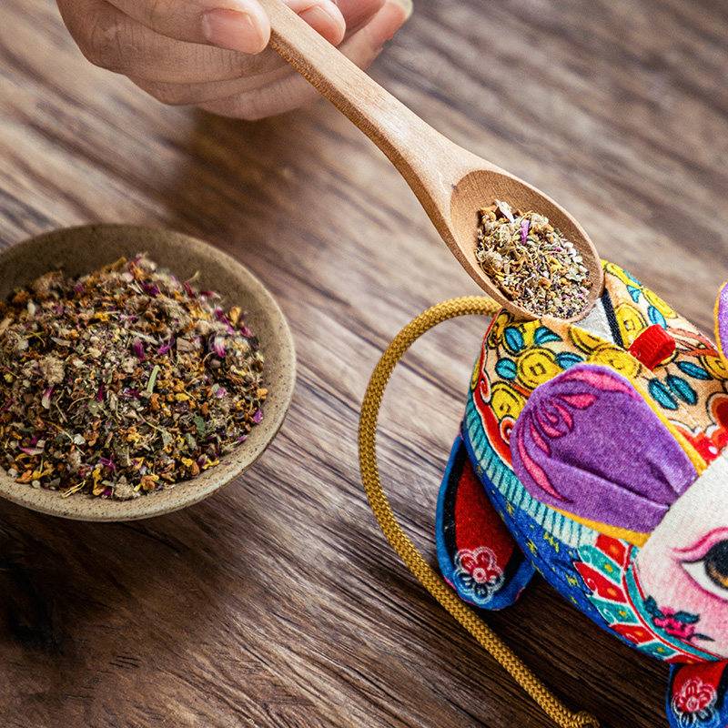 王的手创 十二生肖纯手工刺绣香囊香包玩偶车用挂件随身干花盲盒,淘宝优惠券,粉丝福利购,淘宝优惠卷