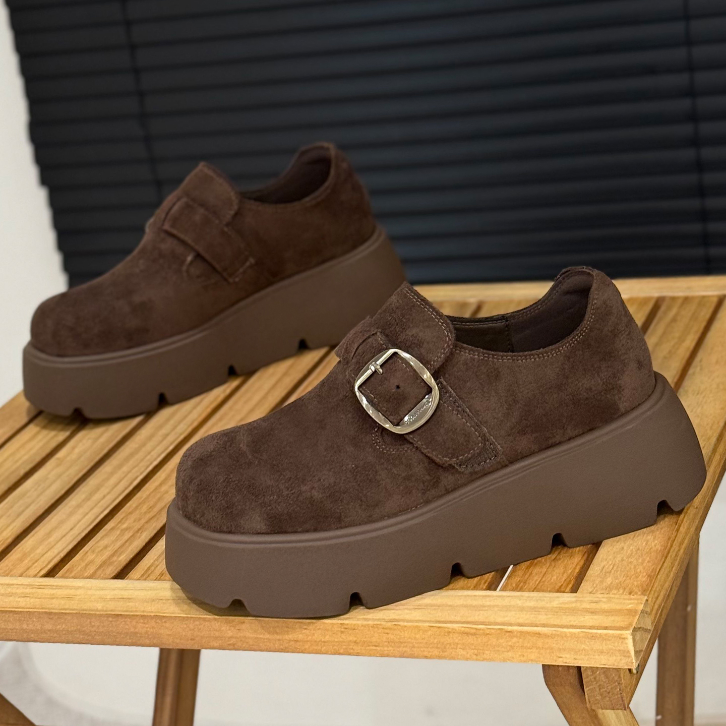 韩版复古风魔术贴全包勃肯鞋女2025年秋季新款磨砂皮女鞋休闲单鞋 - 图0