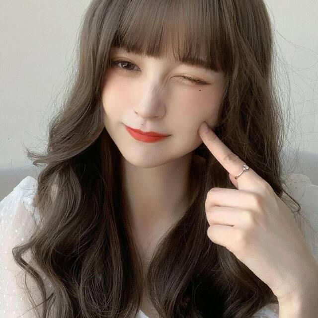 Wig for women with clavicle, natural round face, pear blossom
