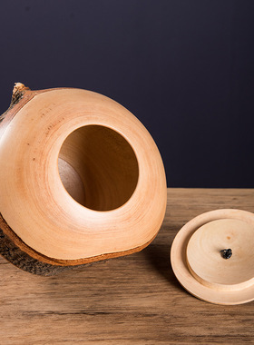 原生态风格带树皮木制花瓶