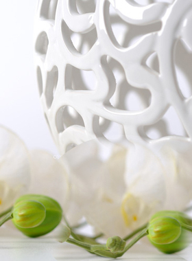 陶瓷镂空球简约现代风家居装饰