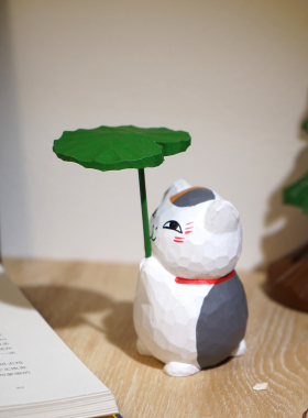 “猫咪老师斑举荷叶”手工木雕小摆件可爱公仔夏目友人帐娘口三三