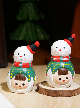绿围巾雪人娃娃手工木雕小摆件卡通可爱氛围感工位布置装饰品礼物