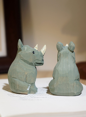 灰犀牛手工木雕小摆件