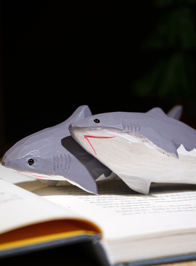 灰色鲨鱼手工木雕小摆件办公室电脑桌面工位电视书柜装饰工艺品