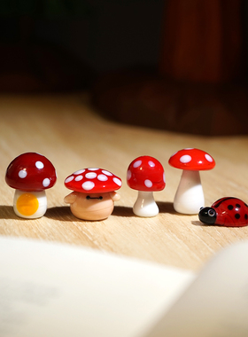 “蘑菇小精灵”手工琉璃玻璃小摆件可爱卡通工位桌面解压微场景