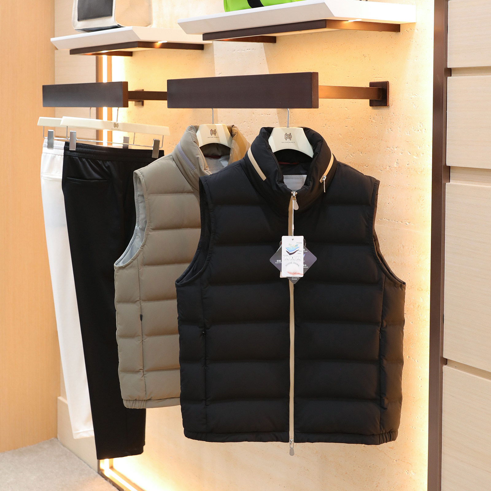 意式轻奢2025秋冬新款男士高端90白鹅绒保暖简约轻商务羽绒马甲,淘宝优惠券,粉丝福利购,淘宝优惠卷