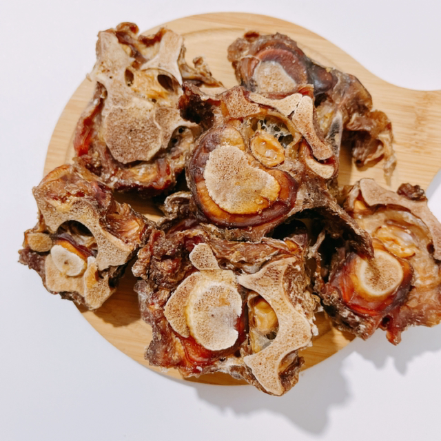 Homemade air-dried beef spine with calcium supplement