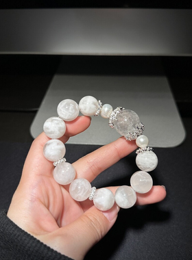 日照金山~精致天然雪花幽灵暴风雪白水晶女款黄花胶串珠手链手串