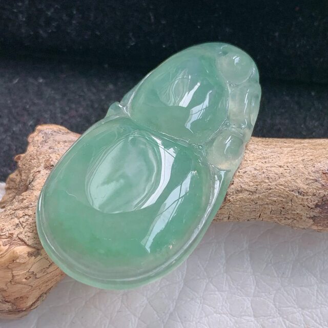 Gp real shot 36.3*19.5*5.2 jade A goods finely carved ice clear green gourd jade gourd jade pendant jade pendant