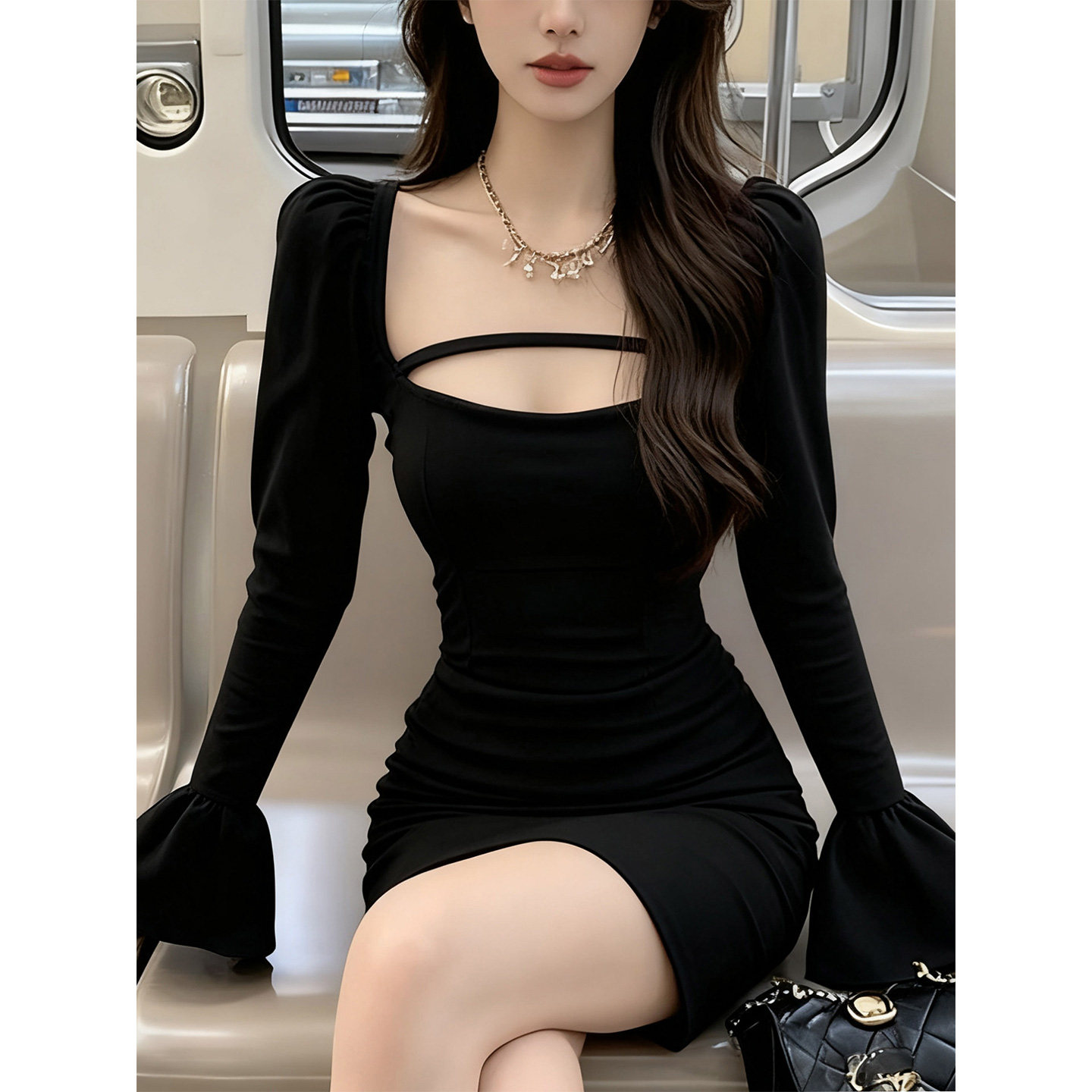 轻熟风黑色抹胸连衣裙女秋季新款喇叭袖紧身显瘦辣妹纯欲性感短裙,淘宝优惠券,粉丝福利购,淘宝优惠卷