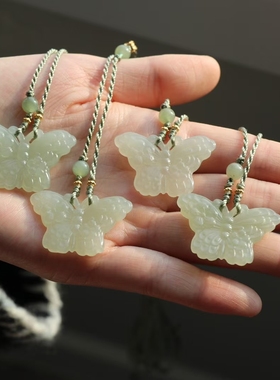 天然和田玉吊坠蝴蝶项链女锁骨链颈链毛衣链送妈妈礼物