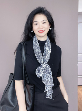 魅力出众！蓝色青花真丝丝巾女士2026新款系脖护颈小围巾长条纱巾