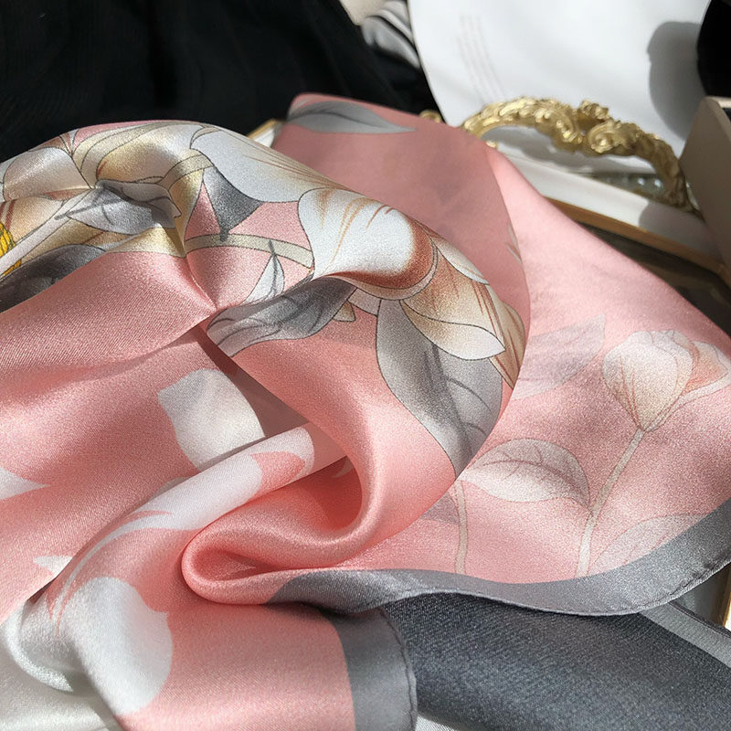 真丝丝巾小方巾女百搭粉黑拼色100%桑蚕丝围巾春秋洋气时尚小领巾,淘宝优惠券,粉丝福利购,淘宝优惠卷