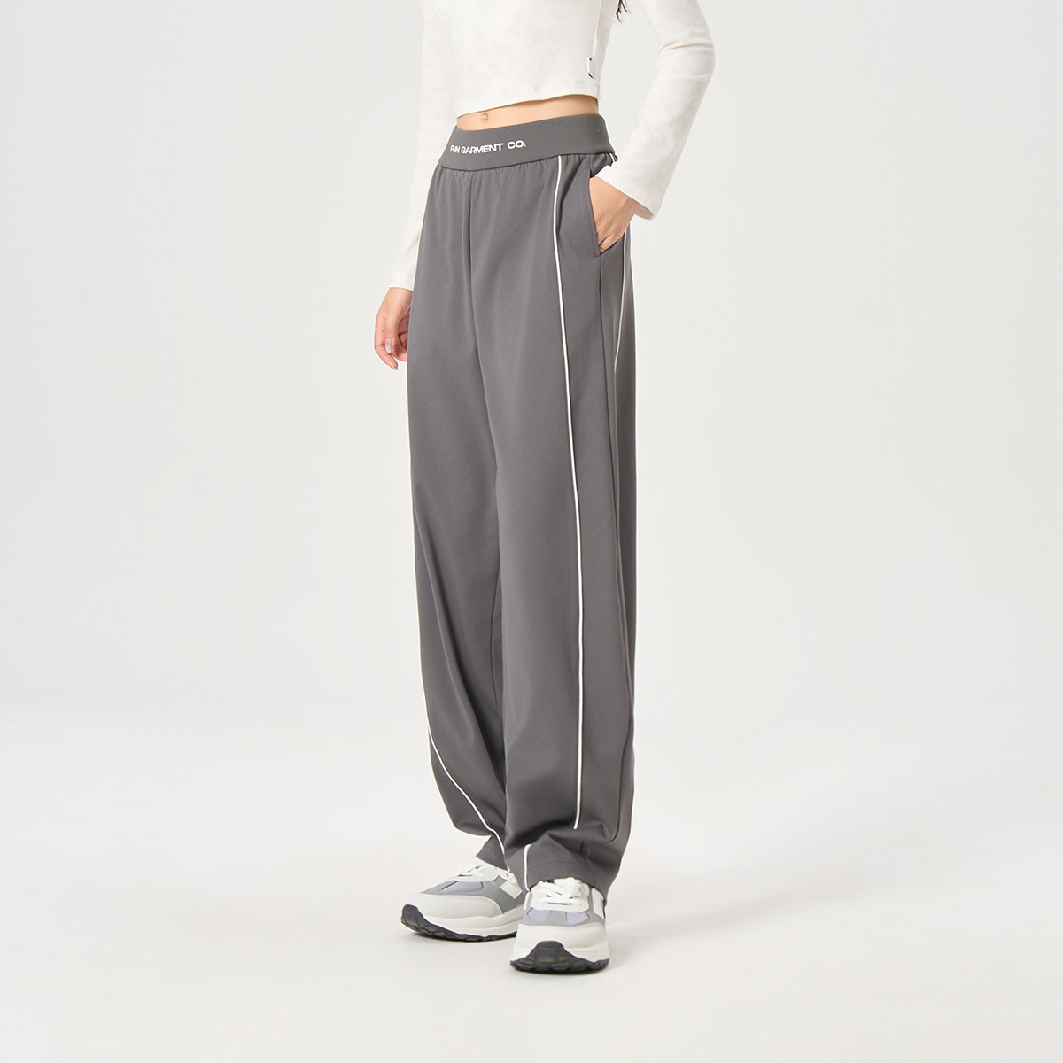 Fun潮牌休闲长裤2025年冬季商场同款时尚运动X-弯刀版针织长裤,淘宝优惠券,粉丝福利购,淘宝优惠卷