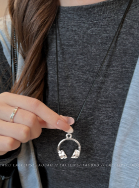 甜酷风耳机吊坠项链女2026新款