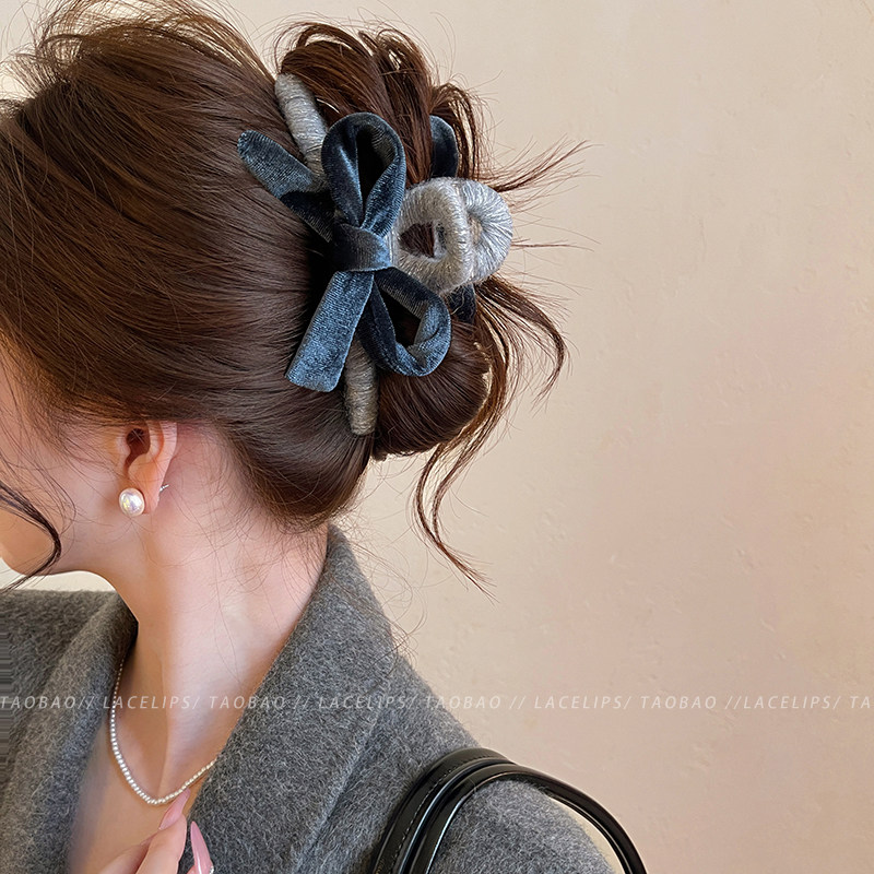 静谧蓝~头发抓夹女丝绒蝴蝶结鲨鱼夹大号盘发夹秋冬发饰2026新款,淘宝优惠券,粉丝福利购,淘宝优惠卷