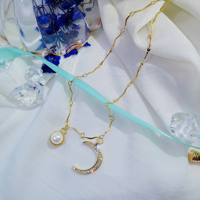 仙女气质金色月亮珍珠吊坠项链女潮网红锁骨链脖子饰品 项圈 choker 仙女气质金色月亮珍珠吊坠项链女潮网红锁骨链脖子饰品 项圈 choker