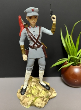 家居客厅卧室装饰品手办卡通仿真人抗日战争93周年新四军小英雄