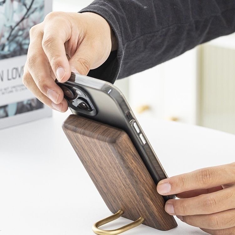 Creative walnut wooden black walnut desktop mobile phone stand lazy portable simple base flat solid wood universal