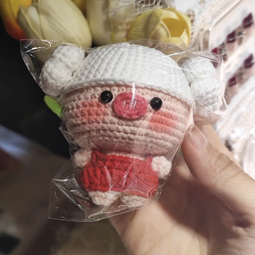 DIY街吸小猪带浴帽猪你平安挂件钩针毛线手工编织材料包自制礼物,淘宝优惠券,粉丝福利购,淘宝优惠卷