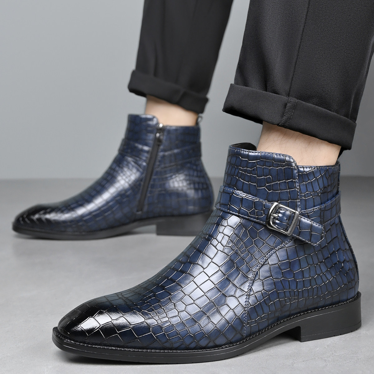 Red zipper men's Chelsea boots crocodile pattern British pointed short boots trendy Martin boots business high-top leather shoes