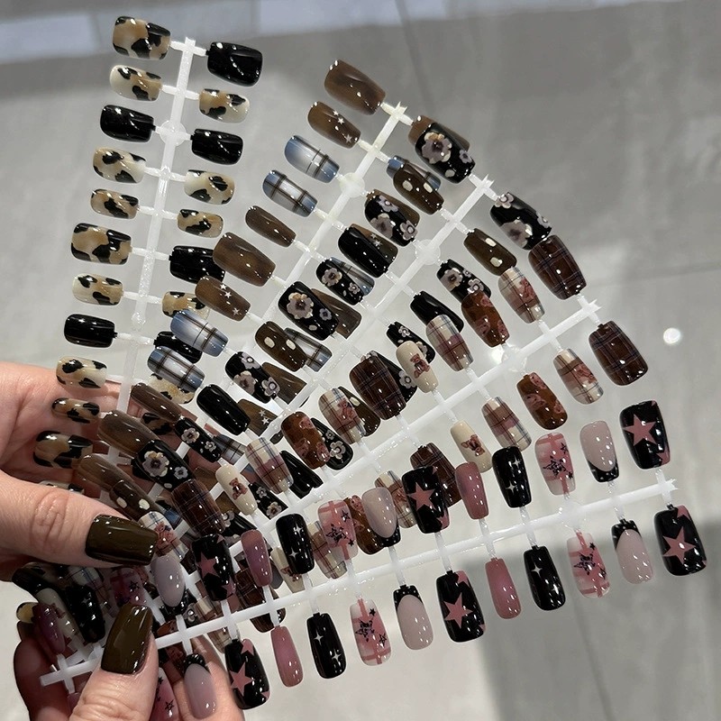 持续上新 30片分码穿戴甲系列中方法式猫眼渐变纯色高级感假指甲,淘宝优惠券,粉丝福利购,淘宝优惠卷