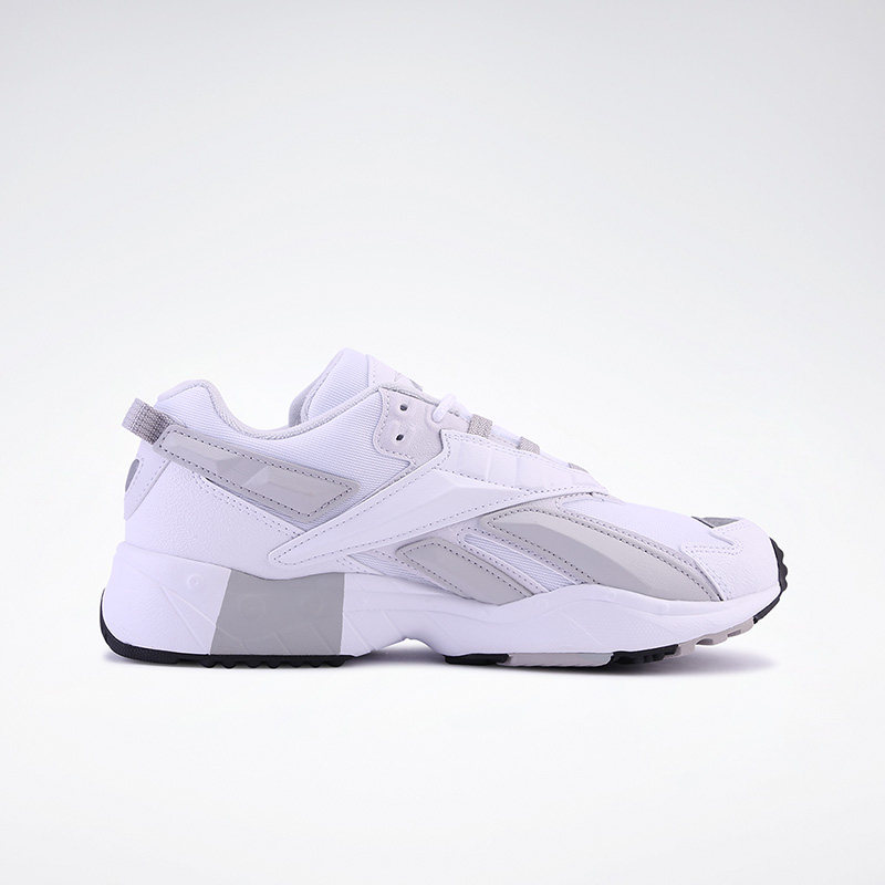  reebok板鞋/休闲鞋