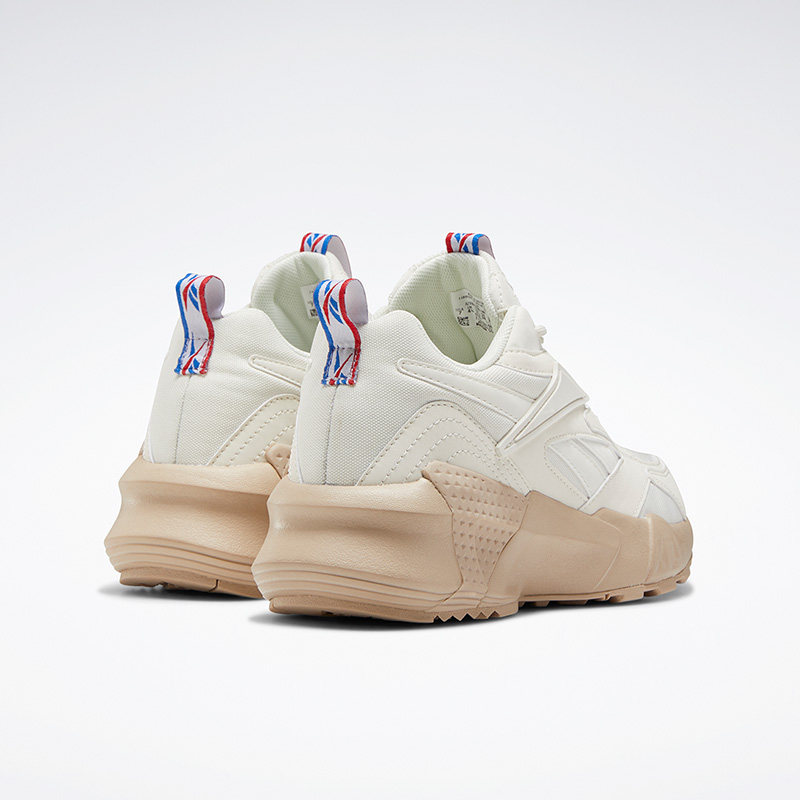  reebok板鞋/休闲鞋