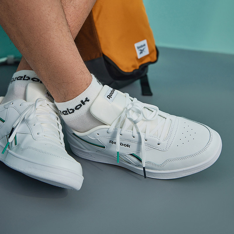  reebok板鞋