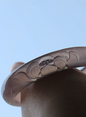 原色无优化时尚风雕花玉髓手镯