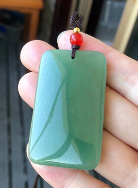 天然绿东陵玉平安无事牌吊坠 方形玉石面包牌玉坠男女款玉牌挂件