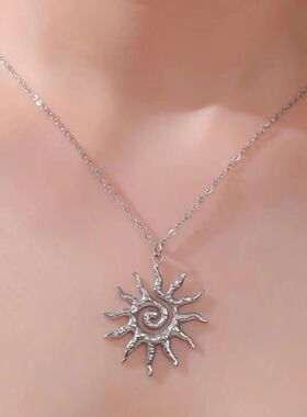 Lucktune Vintage Chic Sun Pendant Necklace Stainless Steel S