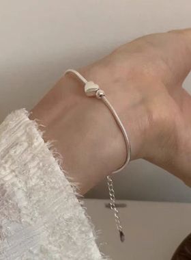 爱心蛇骨手链女ins小众轻奢设计高级感小圆珠手串生日礼物送女友