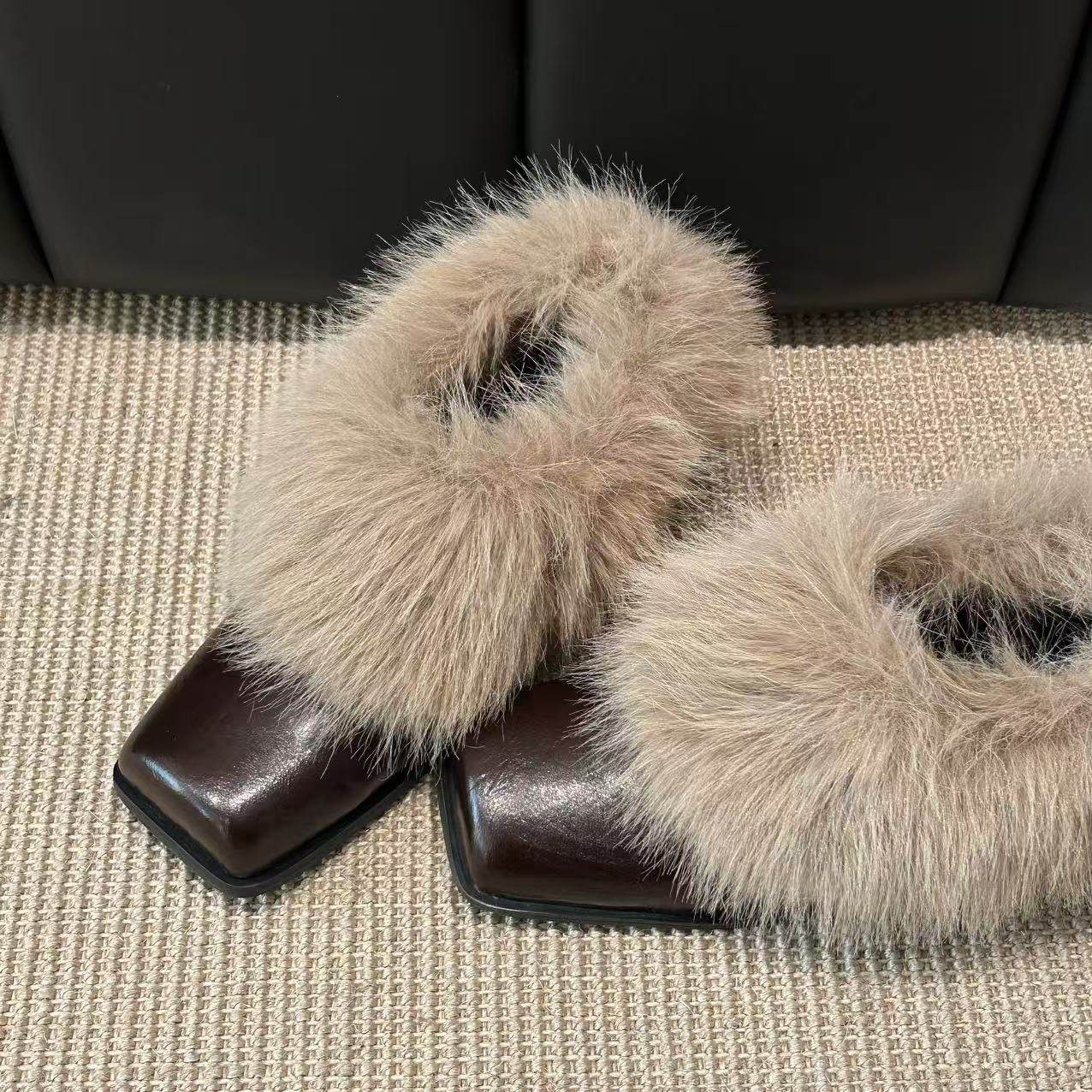 H55女鞋浮世绘2025冬季新款复古法式毛毛粗跟时尚保暖方头小高跟,淘宝优惠券,粉丝福利购,淘宝优惠卷