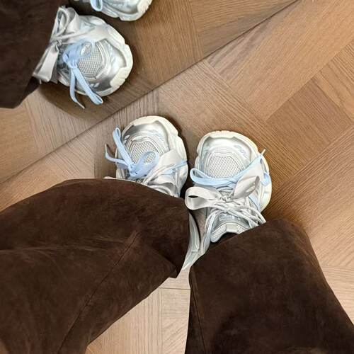 H55女鞋霓虹流光2026春新款刺绣拼色休闲风增高蝴蝶结银色老爹鞋 - 图3