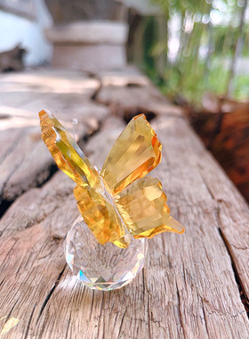 ins风可爱小蝴蝶 山东淄博博山琉璃小动物摆件送儿童房间装饰礼品