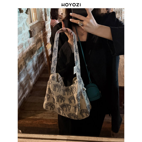 【小优家包包】HOYOZI原创灵豹 帆布刺绣腋下包女式2026新款单肩 - 图0