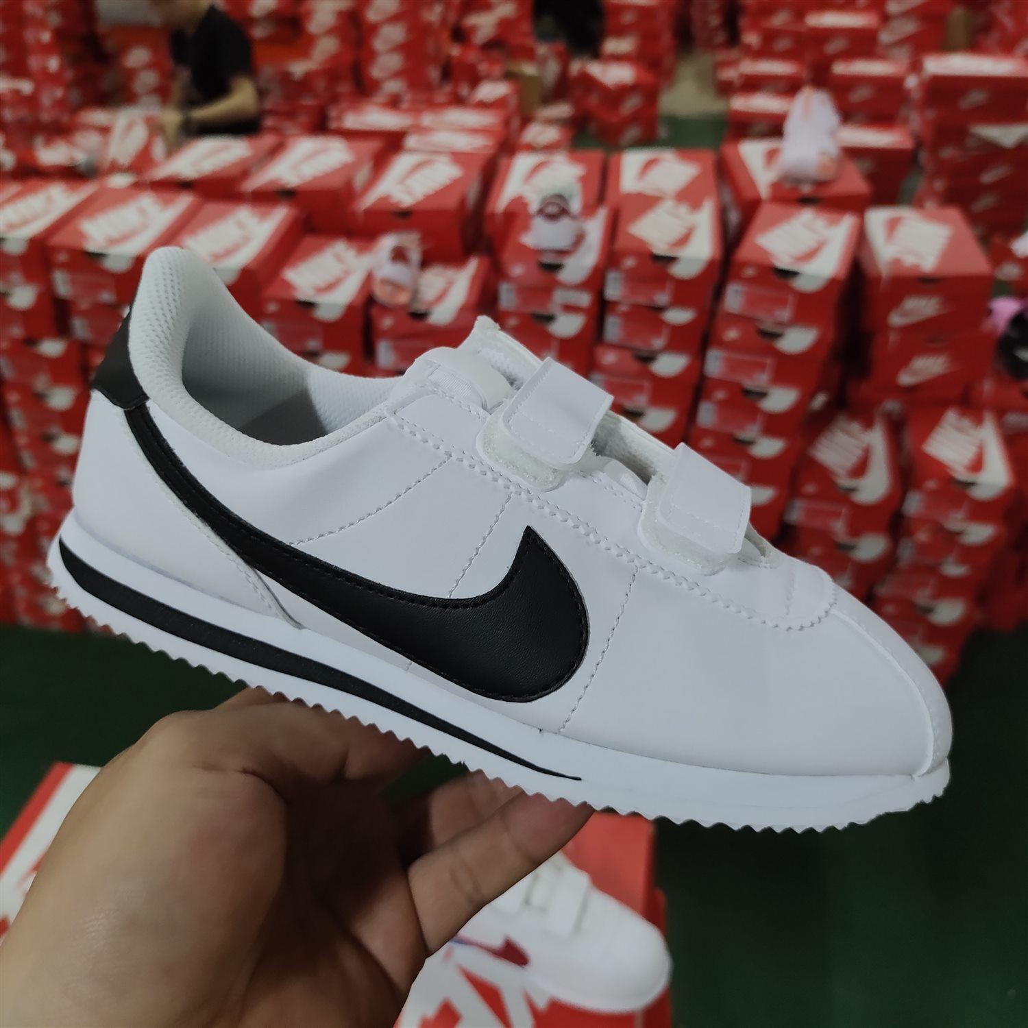 Nike 童鞋 CORTEZ男女童阿甘鞋运动鞋 904767-103 904769-103-107