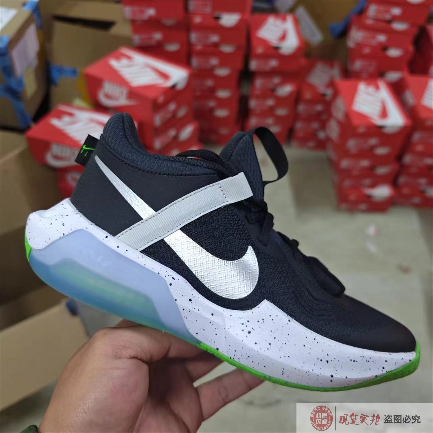 耐克Nike AIR ZOOM女子大童透气运动休闲篮球鞋DC5216-101-图2