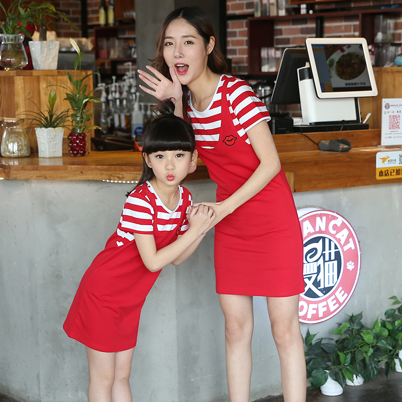 2019 韩版亲子装女童装假两件条纹短袖连衣裙 新款纯棉夏装母女装 2019 韩版亲子装女童装假两件条纹短袖连衣裙 新款纯棉夏装母女装
