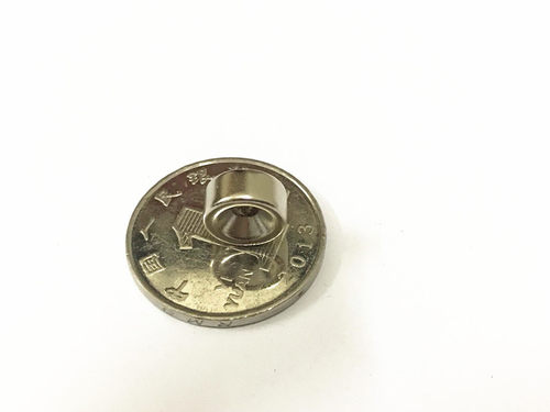 促销N52 强磁 圆形带孔10X5孔3mm 磁铁 稀土永磁 钕铁硼吸铁石 - 图0