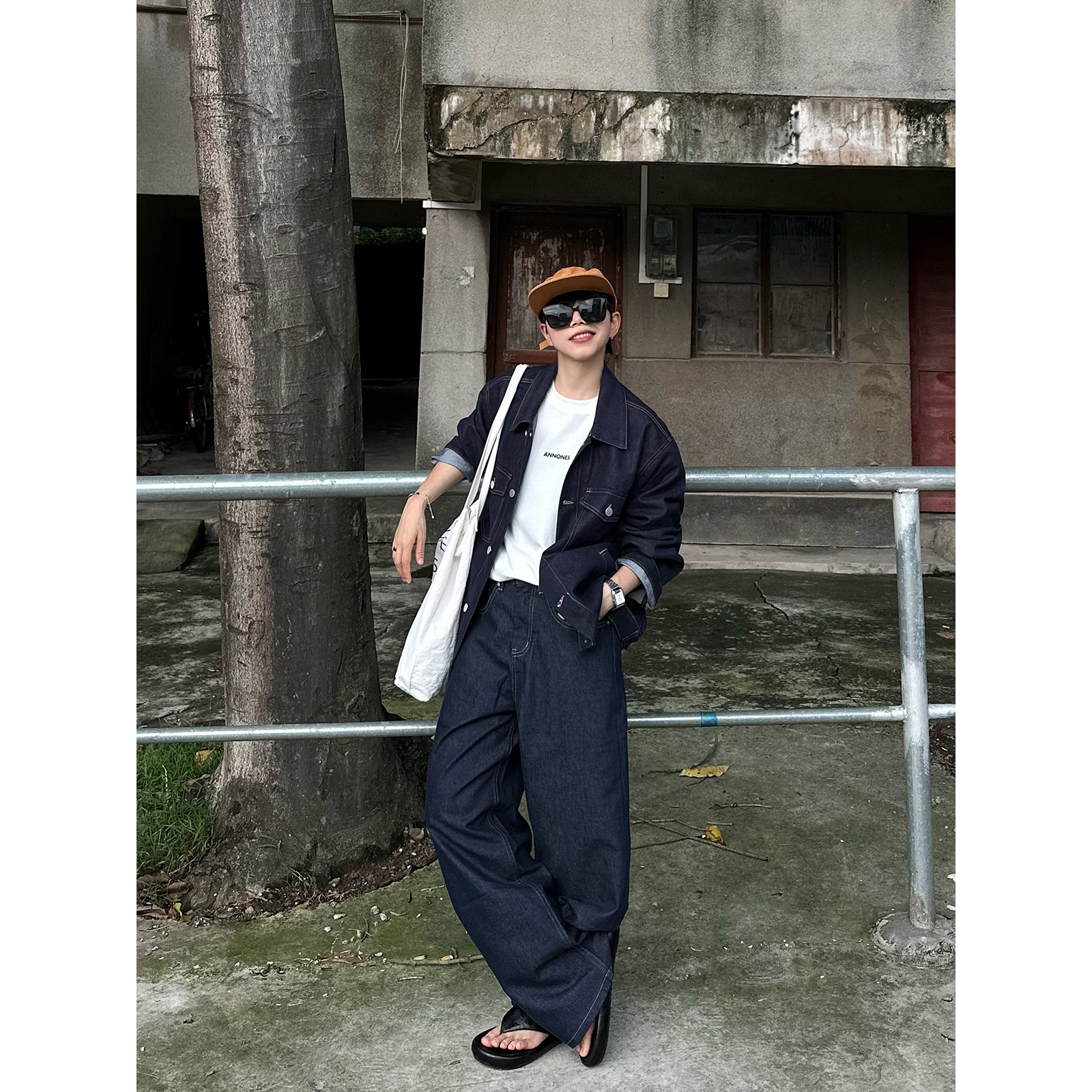 XBRO韩式复古男女春秋原牛靛蓝水洗牛仔外套宽松高级翻领工装夹克 - 图2