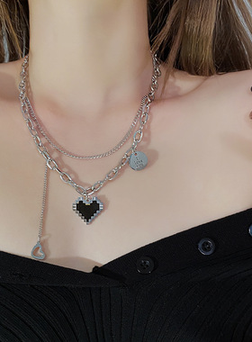 韩国通体钛钢黑色爱心马赛克项链女小众双层设计感吊坠锁骨毛衣链