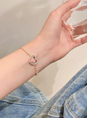 夏季水蜜桃抽拉珍珠手链女ins小众设计感2022年新款高级爱心闺蜜