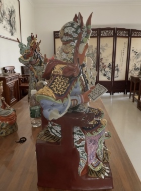 雕塑陶瓷夜读春秋坐看书关帝二爷关公像武财神瓷像家居工艺品58cm