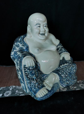 手绘青花工艺坐布袋弥勒佛陶瓷摆件公司商铺家用招财笑佛雕塑40cm