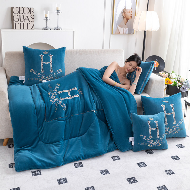 简约现代抱枕被子两用加厚沙发盖毯牛奶绒车载靠垫办公室午休枕头,淘宝优惠券,粉丝福利购,淘宝优惠卷