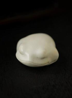鹿角原创三足金蟾手把件手工雕刻禅意茶桌把玩桌面装饰摆件